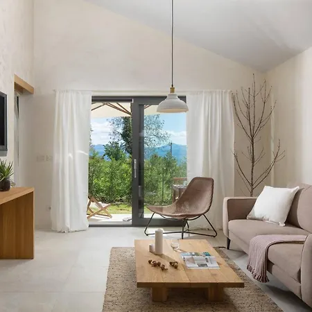 Terra Histria - Boutique Stone House *