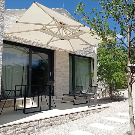 Terra Histria - Boutique Stone House *